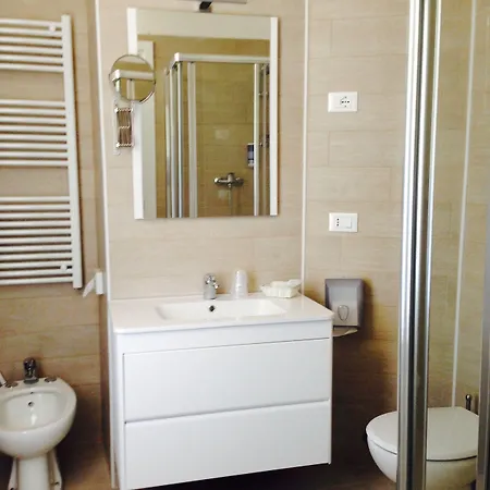 Austria Hotell 3*